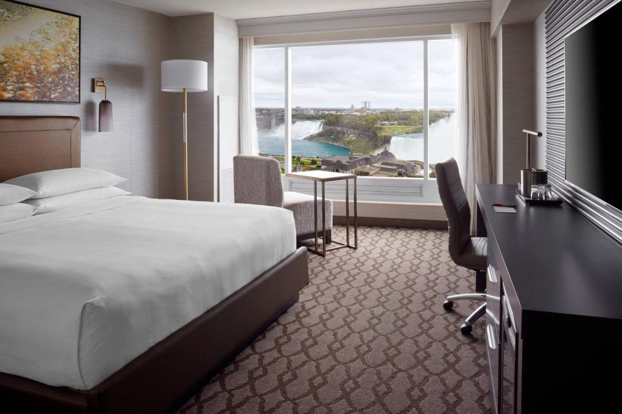 Quarto King com Banheira de Hidromassagem e Vista das Cataratas